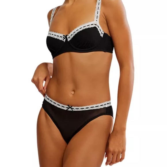 Free People Black and White Lace Trim So Sweet Bikini Size XL - Picture 7 of 10